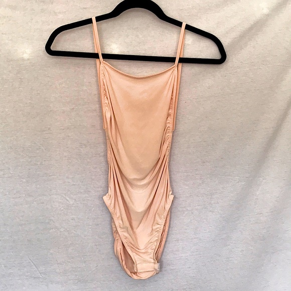 Boohoo Tops - NWT Boohoo | Blush Bodysuit • size 4